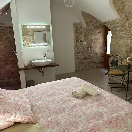 Pavone Griffi 3* Giovinazzo