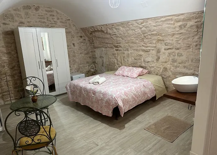 Pavone Griffi Pensión 3*